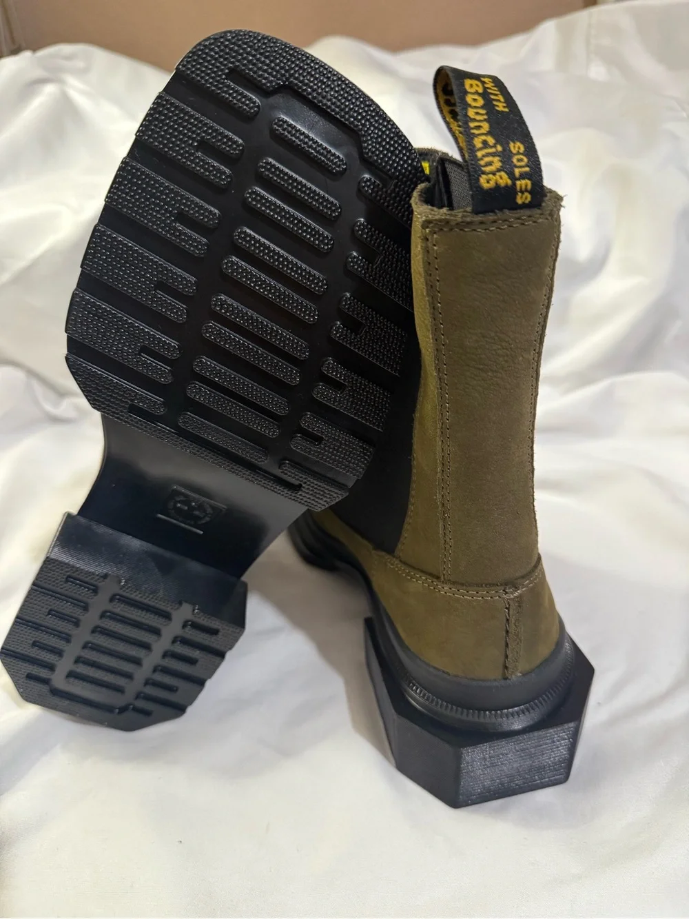 Dr Martens Women Maybole Tall Chelsea Boot W/Size 7